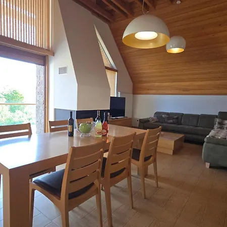 Komforna Planinska Kuca Za Odmor