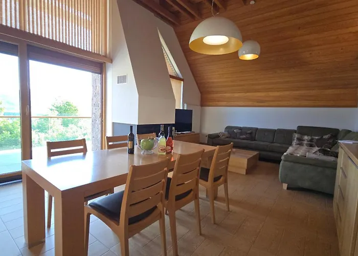 Komforna Planinska Kuca Za Odmor